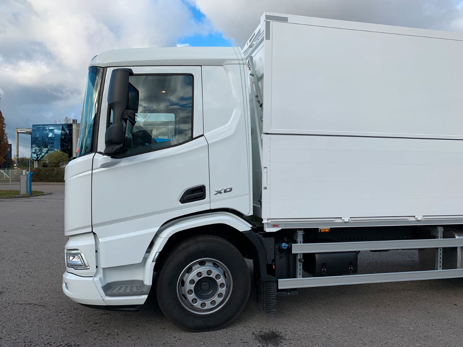 Fahrzeugabbildung DAF FA XD 370 zikun Swing-Board-Aufbau