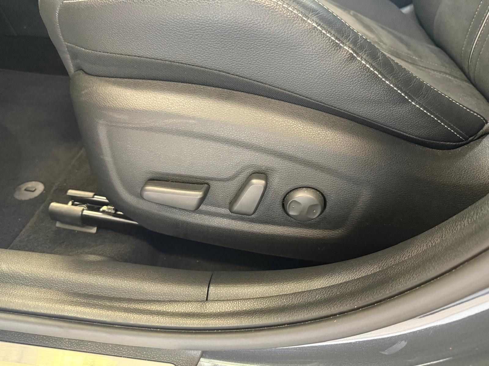 Fahrzeugabbildung Kia XCeed Black Xdition/WENIG KM/PANO/CARPLAY/SOUND