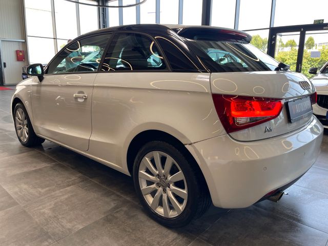 Audi A1 ambition *BI-XENON*NAVI*SZHZ*TEMPOMAT*PDC*