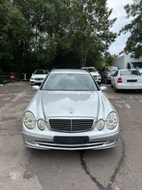 Mercedes-Benz Mercedes e270 Avantgarde - Mercedes-Benz E 270 aus 2004
