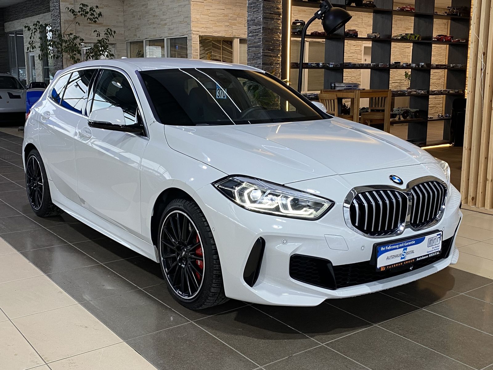 BMW 128 Ti*Individual*SHZ*LED*PDC*R.Cam*Navi*Tempoma