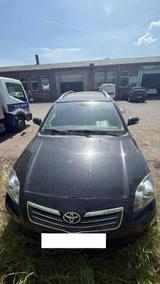 Toyota Avensis T25 Kombi Sol 2,2-l-D-CAT  defekt - Toyota Avensis aus 2008: Kombi