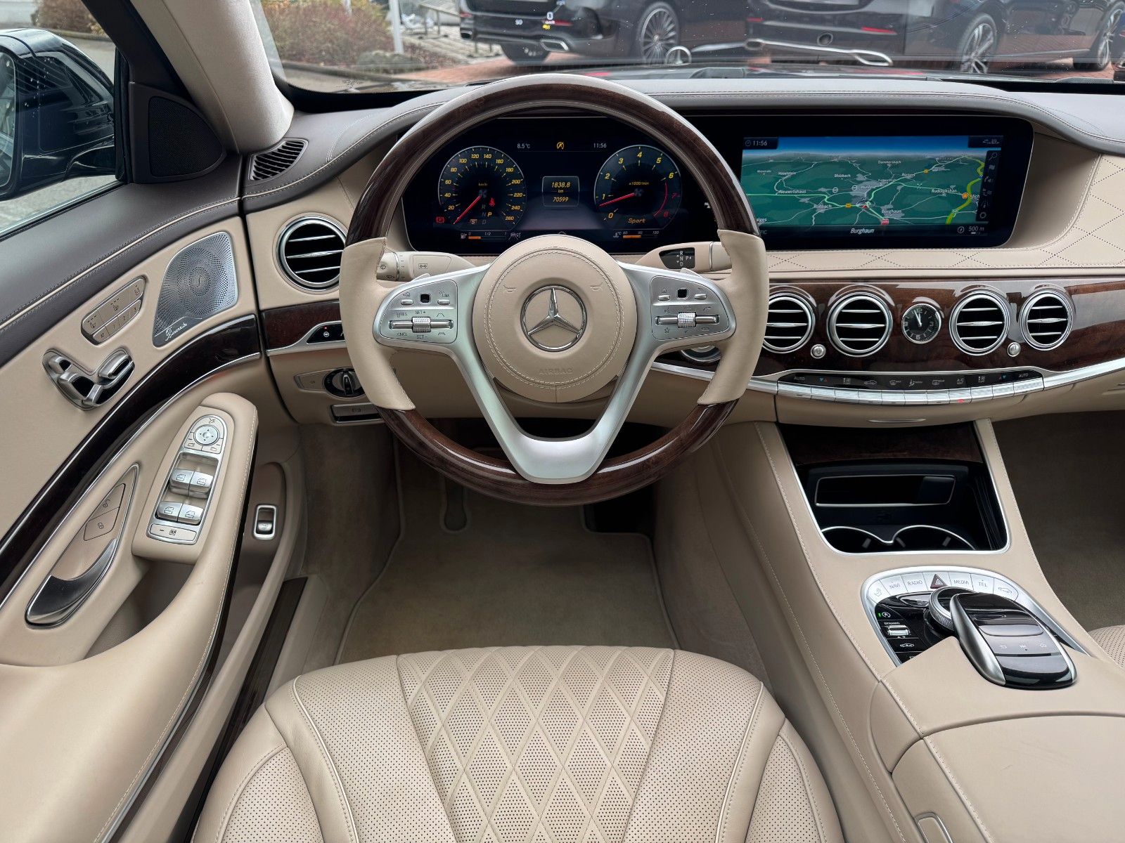 Fahrzeugabbildung Mercedes-Benz S 600 L Chauffeur+Nachtsicht+Pano+HUD+360