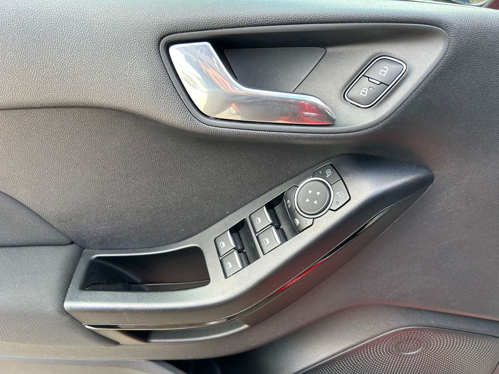 Fahrzeugabbildung Ford Fiesta 1.1 Cool & Connect°1.Hand°Winterpaket°
