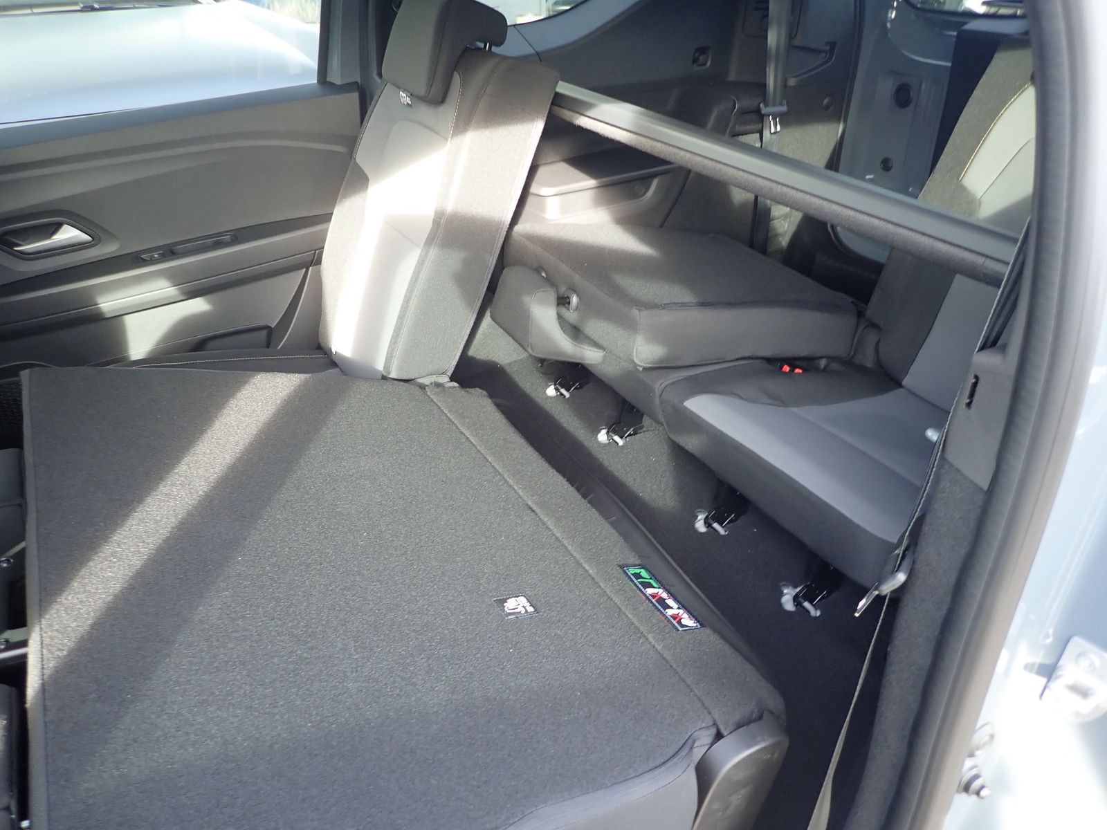 Fahrzeugabbildung Dacia Jogger Extreme TCe 110 7-Sitzer