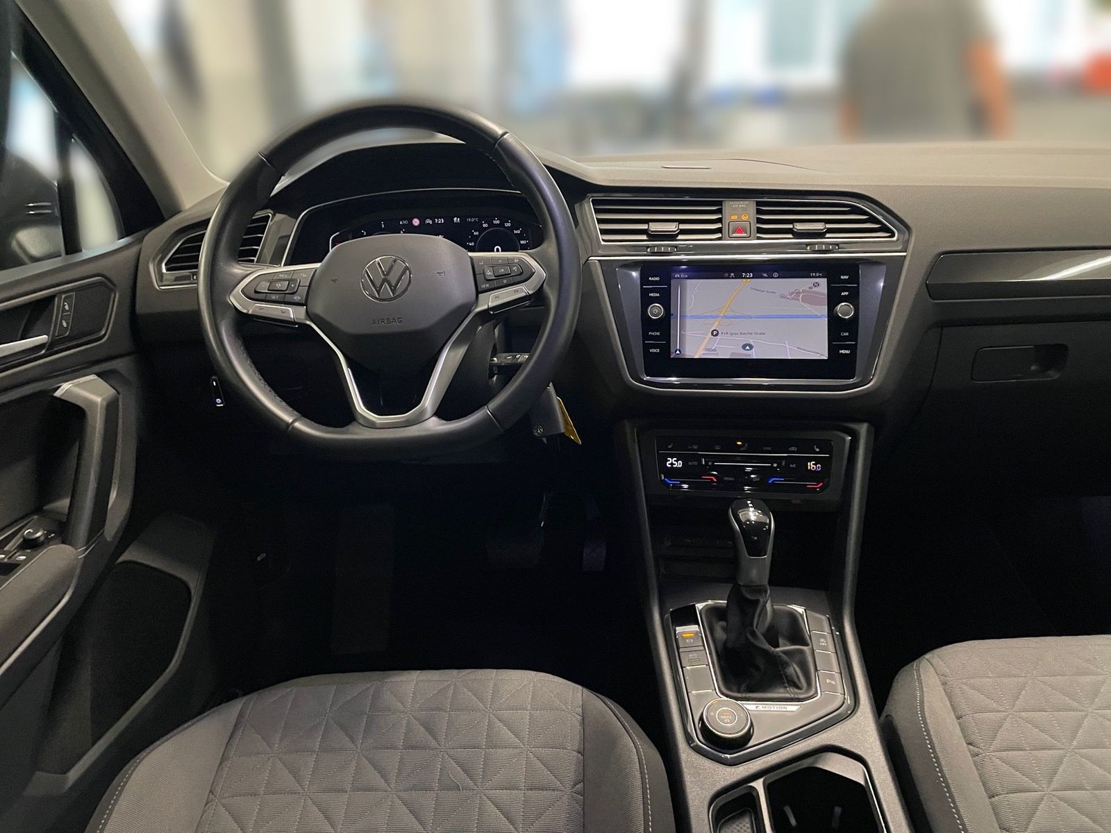 Volkswagen Tiguan - Bild 14