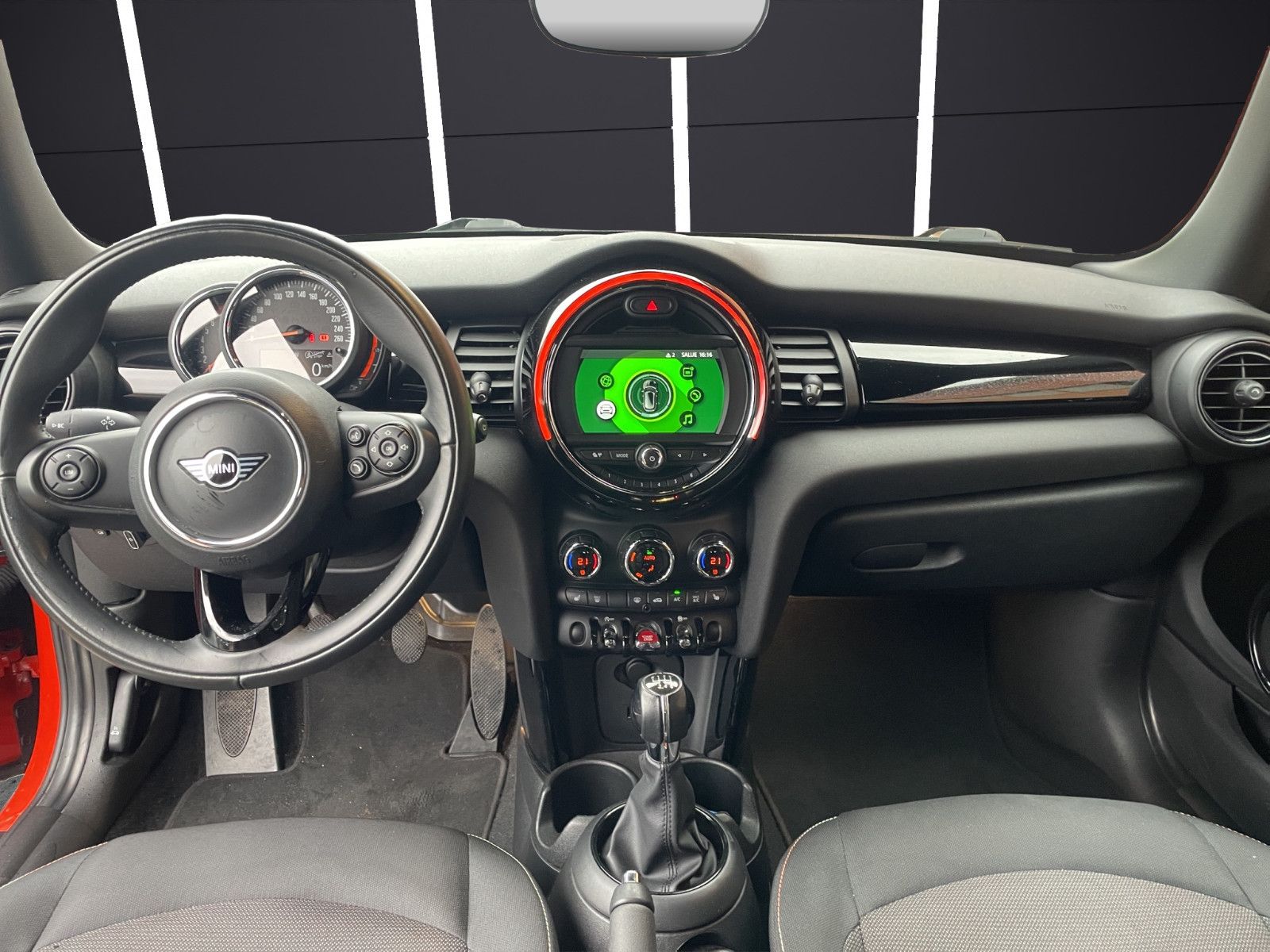 Fahrzeugabbildung MINI Cooper One*SitzHZ*PDC*Ambiente*Carbon*