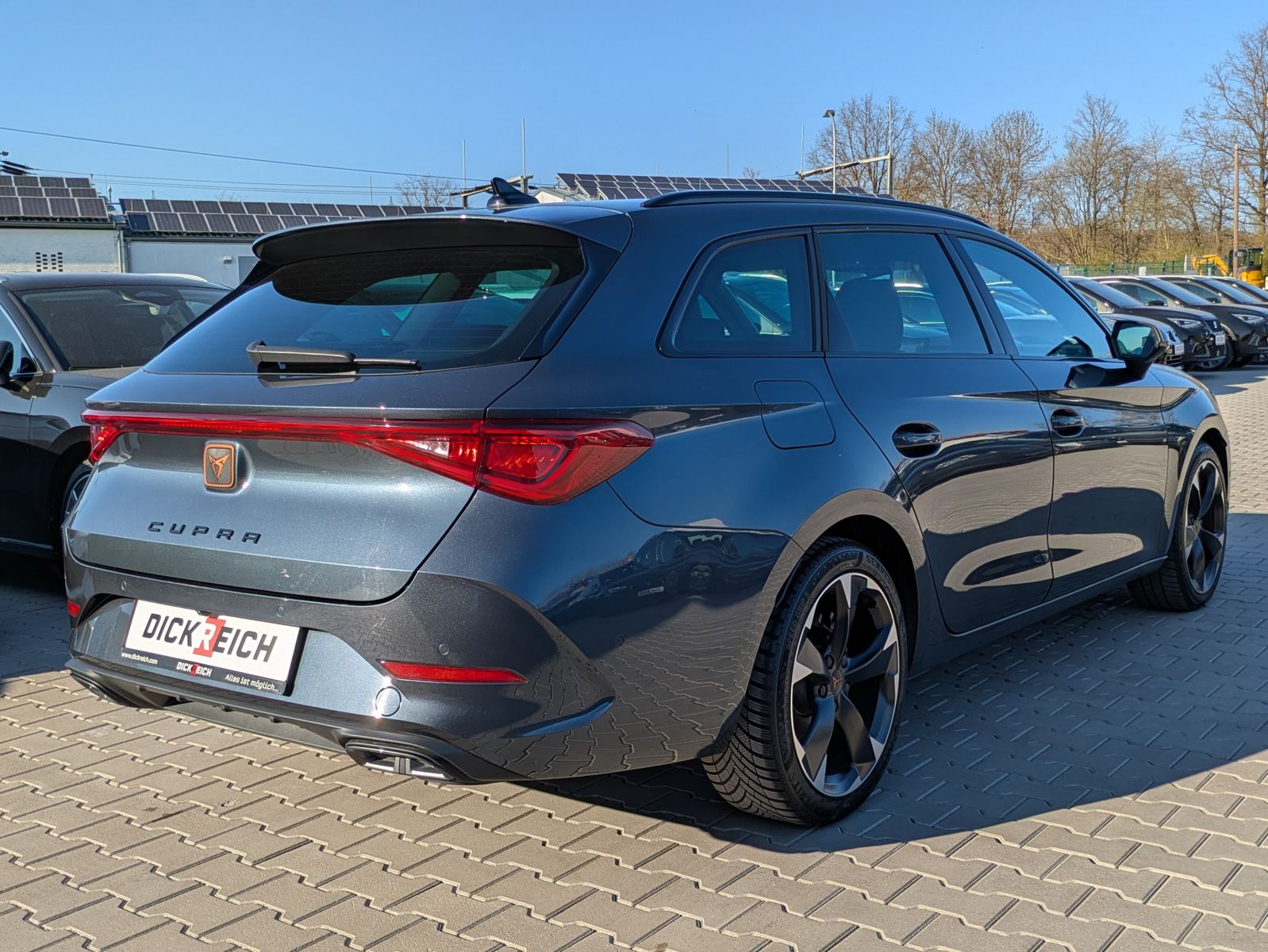 Fahrzeugabbildung CUPRA Leon 1.5 eTSI DSG MATRIX-LED*AHK*ACC*KAMERA*18"