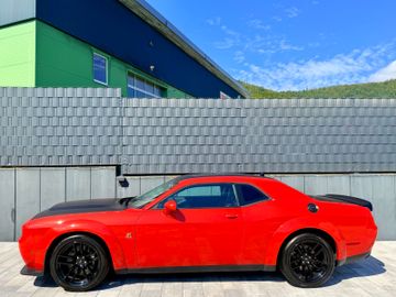 Dodge Challenger - 11