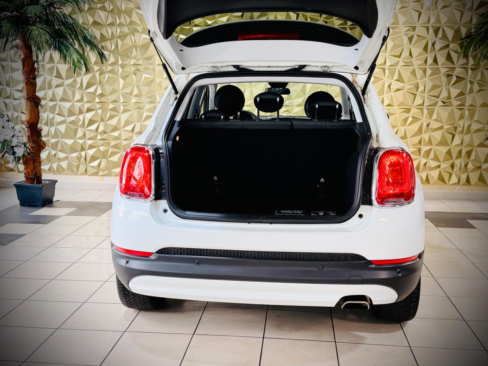 Fiat 500X Lounge |XENON|NAVI|LEDER|1.HAND|PDC