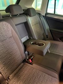 Volkswagen Tiguan - 12