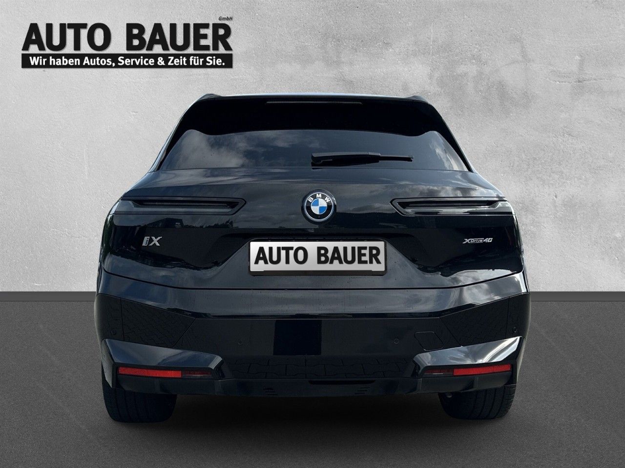 Fahrzeugabbildung BMW iX xDrive 40 xDrive