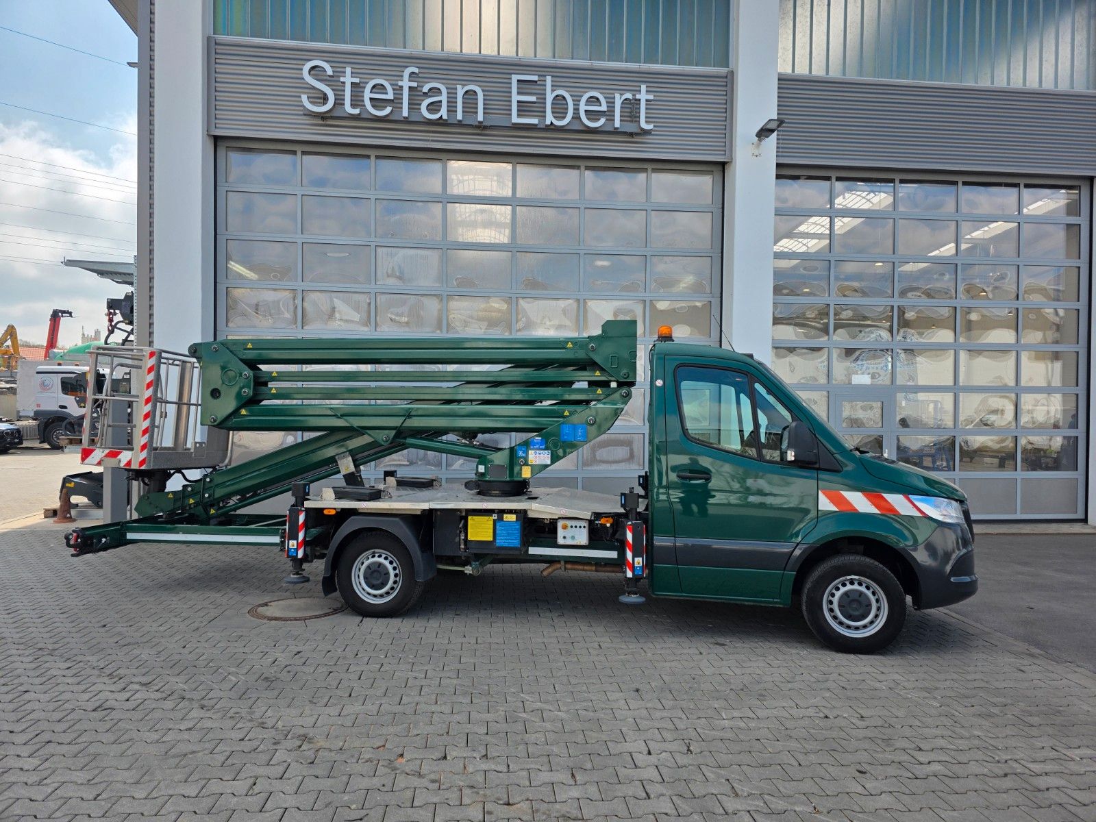 Fahrzeugabbildung Mercedes-Benz Sprinter 314 Hubsteiger