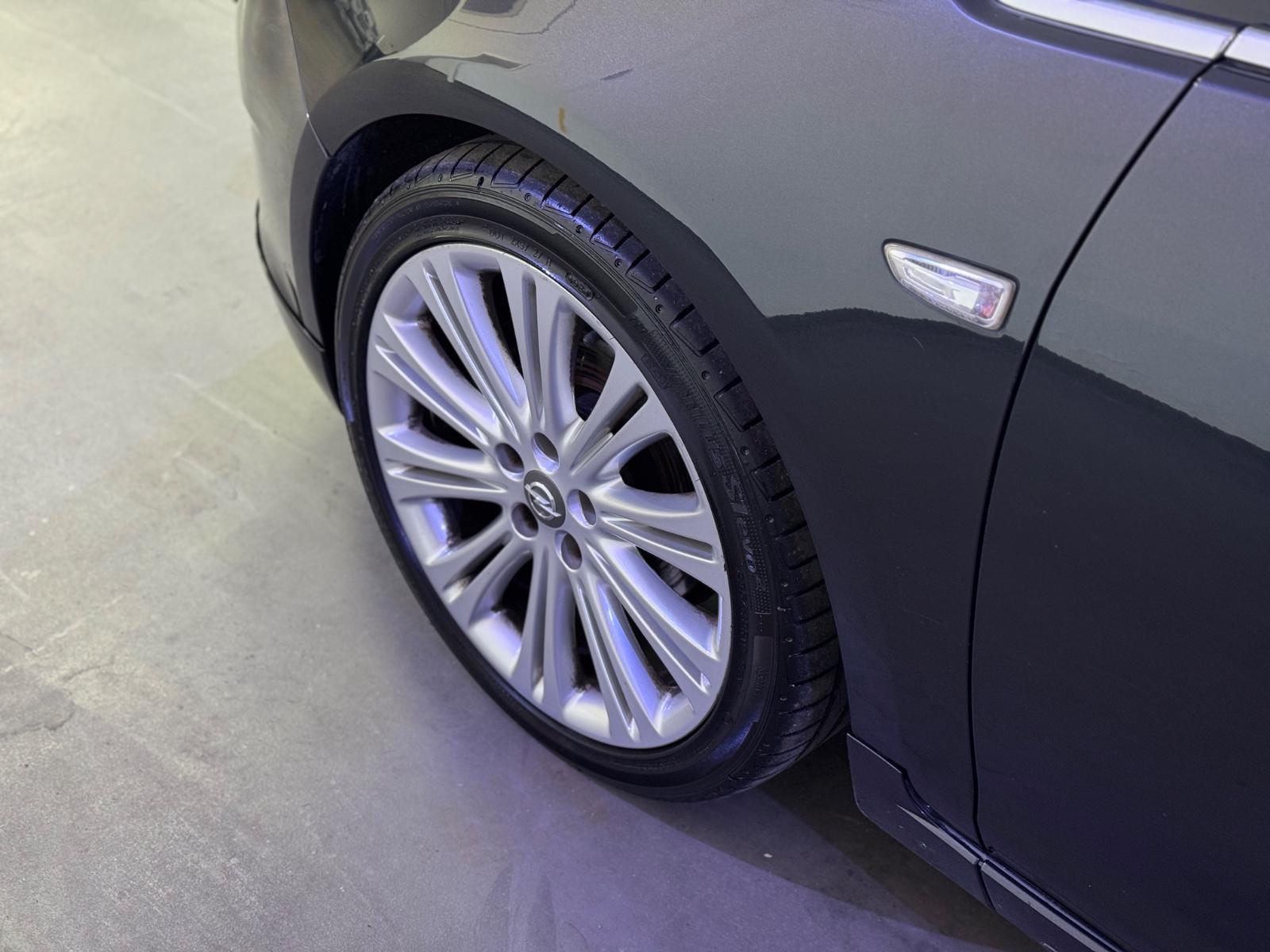 Opel Astra 2011 — photo 14