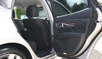 Nissan Fuga 3,7 GT Type S – Bild 21