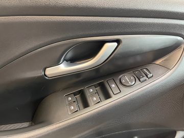 Hyundai i30 cw Premium *ACC*KAMERA*NAVI*SHZ*TEM*TOUCH*