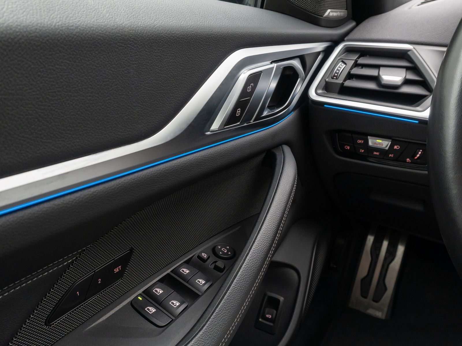 Fahrzeugabbildung BMW i4 M50 360° HUD H/K Lenkrhzg ACC Fernlichtassist