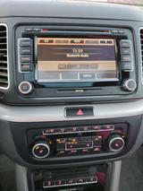 Volkswagen VW Sharan 7N - Volkswagen Sharan mit Diesel-Antrieb: Kombi