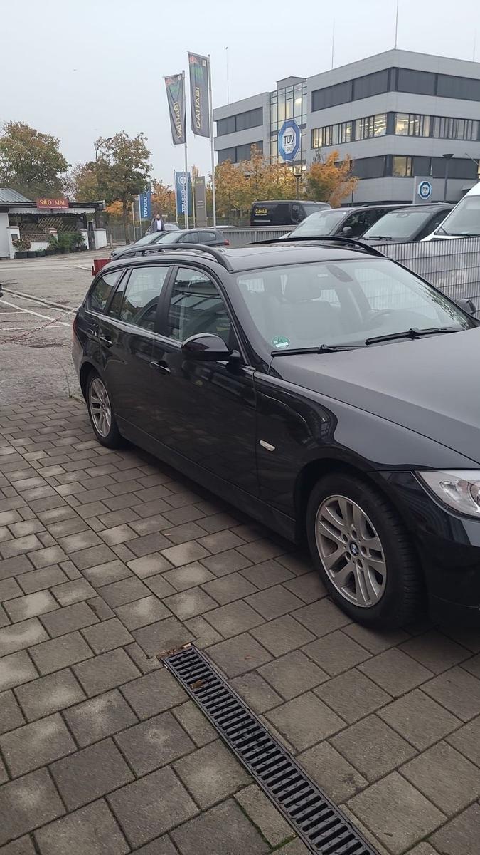 BMW 320