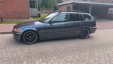 BMW 3er E46 330i  Touring - BMW 330 aus 2000: 330i