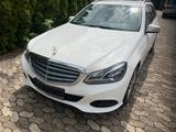 Mercedes-Benz E 220 T, 9-G Autom. ,Taxi mögl. - Mercedes-Benz E 220 mit Diesel-Antrieb: Taxi