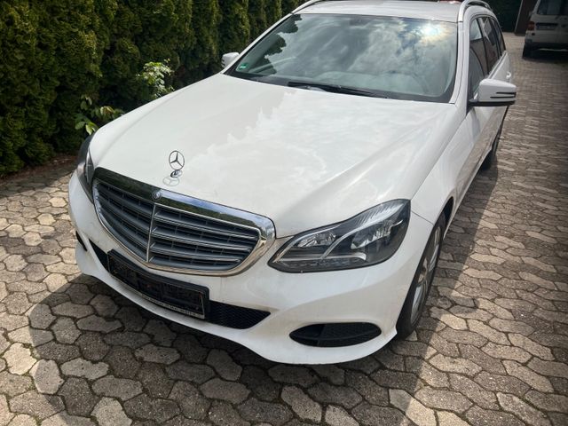 MERCEDES-BENZ E 220 T, 9-G Autom. ,Taxi mögl.