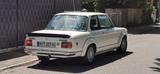 BMW 2002 - BMW 2002 Oldtimer mit Benzin-Antrieb