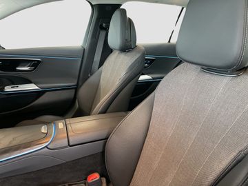Mercedes E 200 - 8