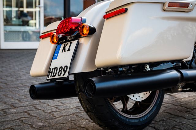 Fahrzeugabbildung Harley-Davidson ROAD GLIDE ST 117 MY23 FLTRXST Jetzt bestellen!