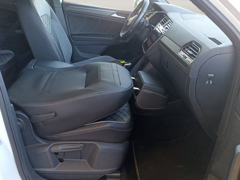 Fahrzeugabbildung Volkswagen Tiguan 1.4 TSI eHybrid R-Line  AHK+MATRIX-LED+NA