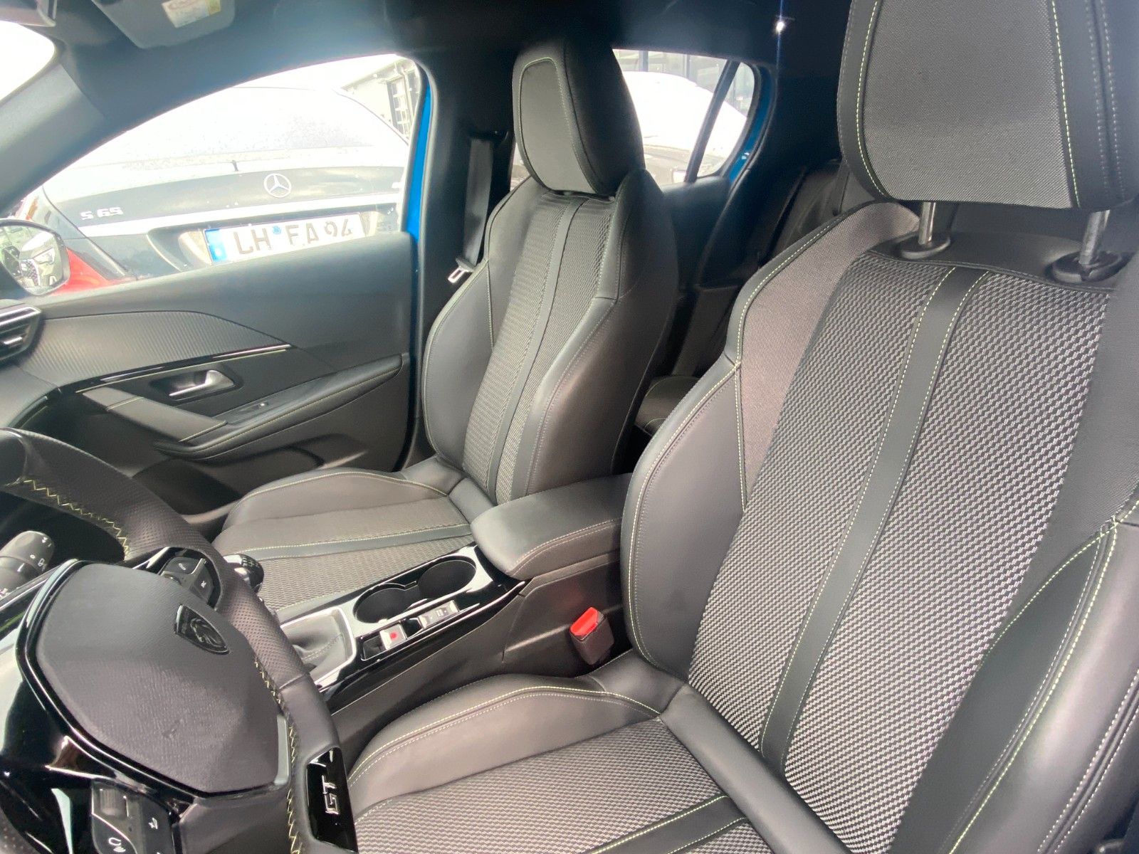 Peugeot 208 - Bild 9