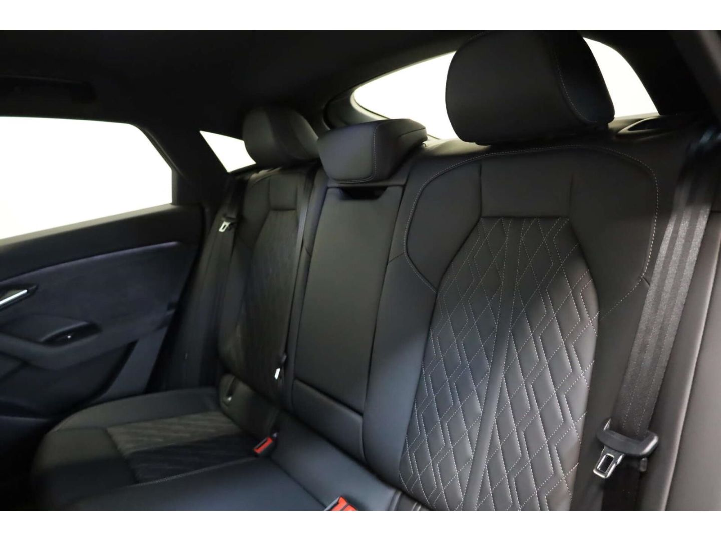 Audi Q6 e-tron - Bild 11