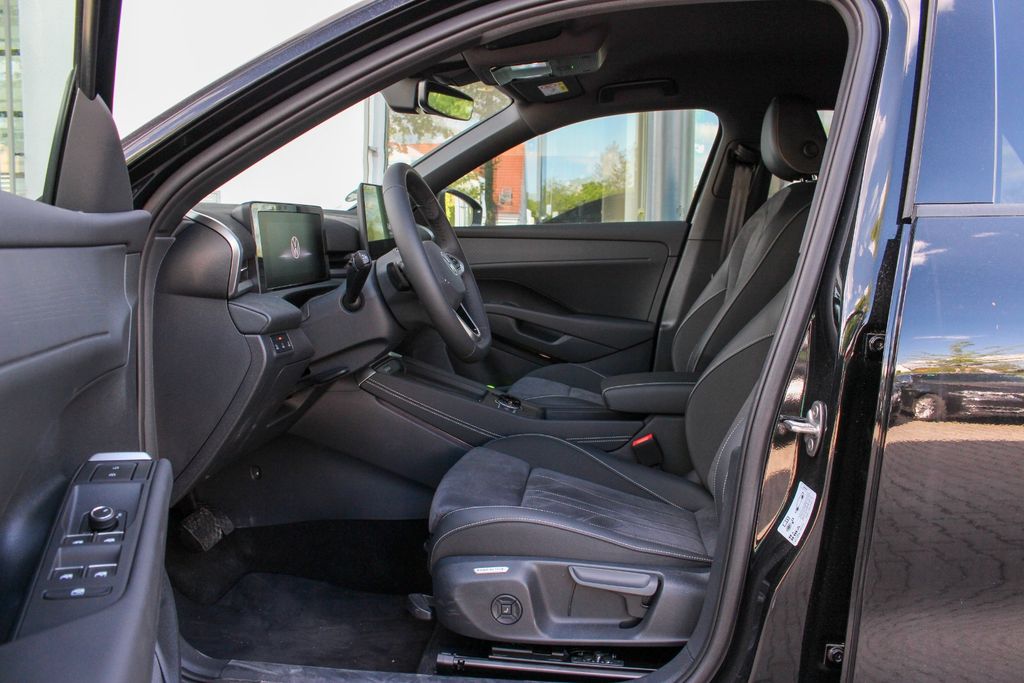 VW T-Roc 1.5 Black Style / DISCOVER/ 18"/ CARPLAY VW T-Roc 1.5 Black Style / DISCOVER/ 18"/ CARPLAY
