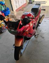 Suzuki GSX 750F - SUZUKI GSX 750 F