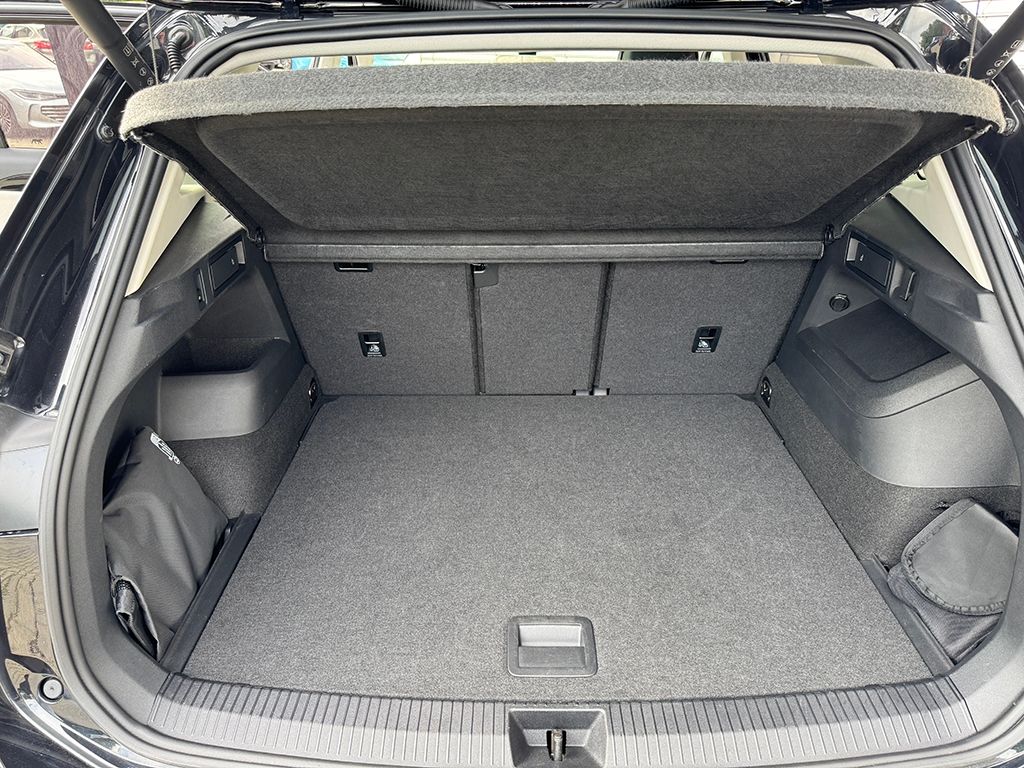 Tiguan 2.0 TDI Elegance *AHK*STDHZG*DCC*