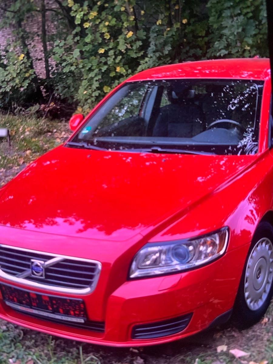 Volvo V50 2009 — салон