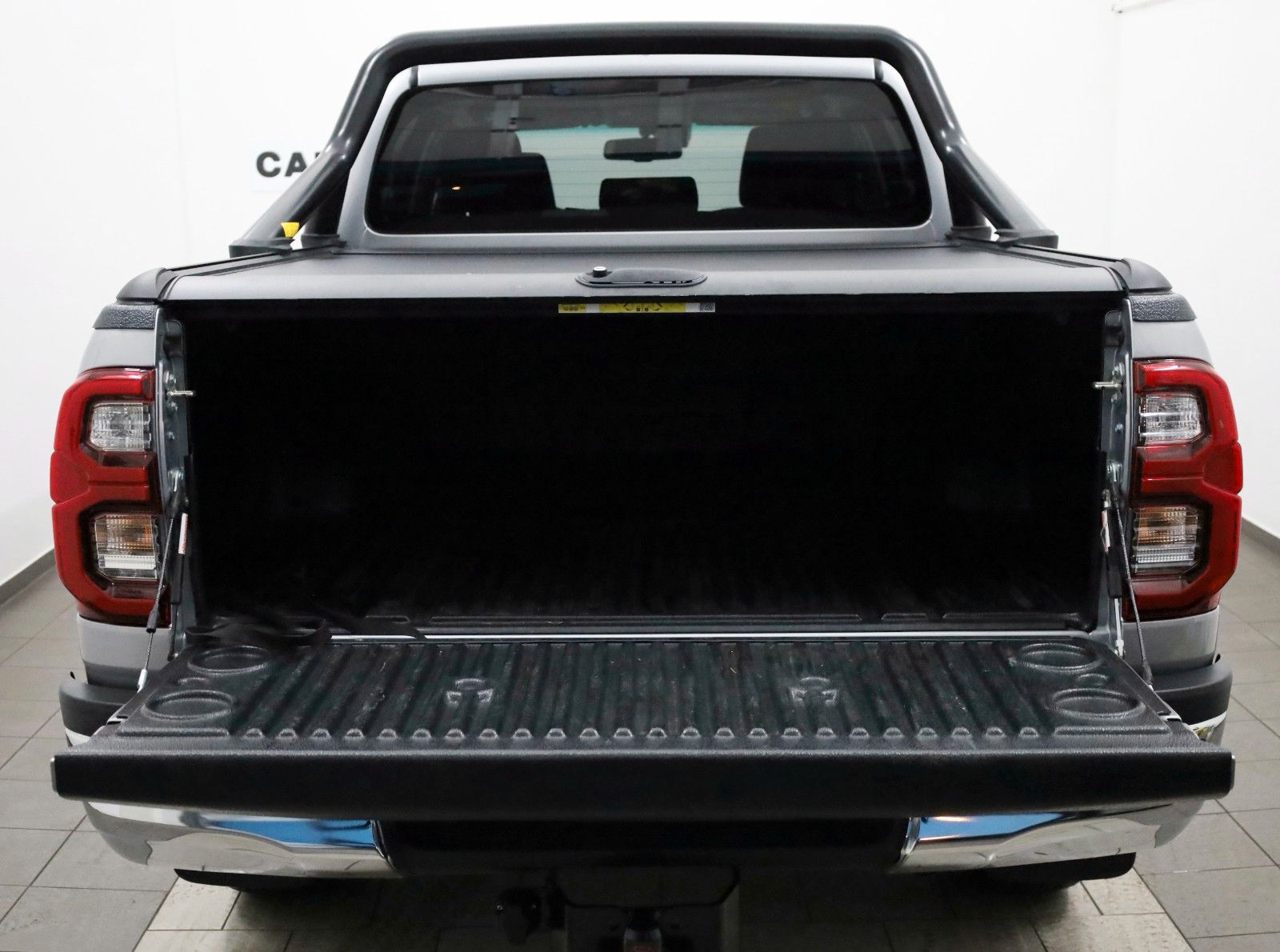 Fahrzeugabbildung Toyota Hilux 2.8 Executive,Navi,LED,Rollo,Rollbügel,AHK