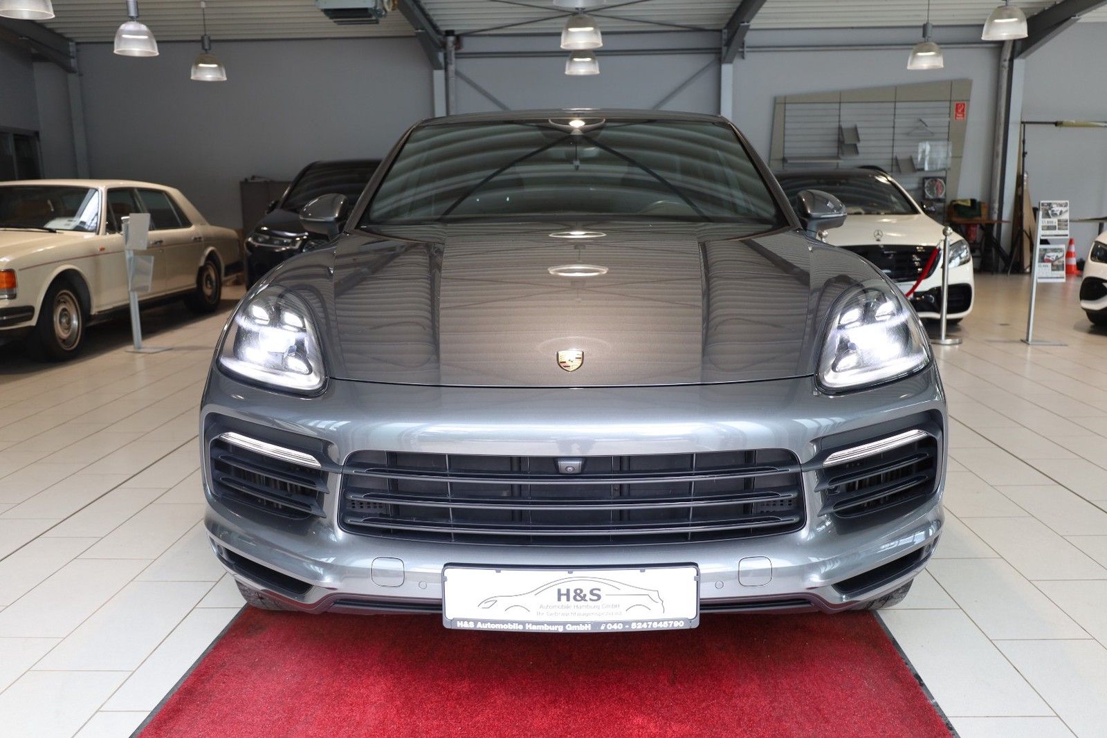 Porsche Cayenne Coupe E-Hybrid Panorama foto 10