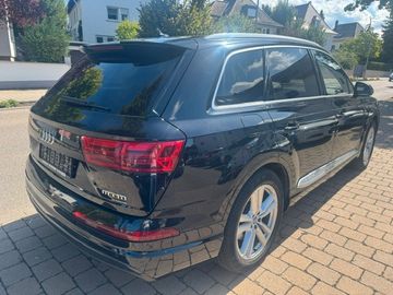 Audi Q7 - 4