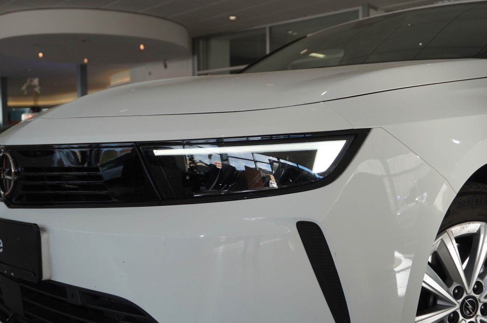 Fahrzeugabbildung Opel Astra L ST 1.5D EDITION NAVI/LED/KAMERA/SHZ/DAB+