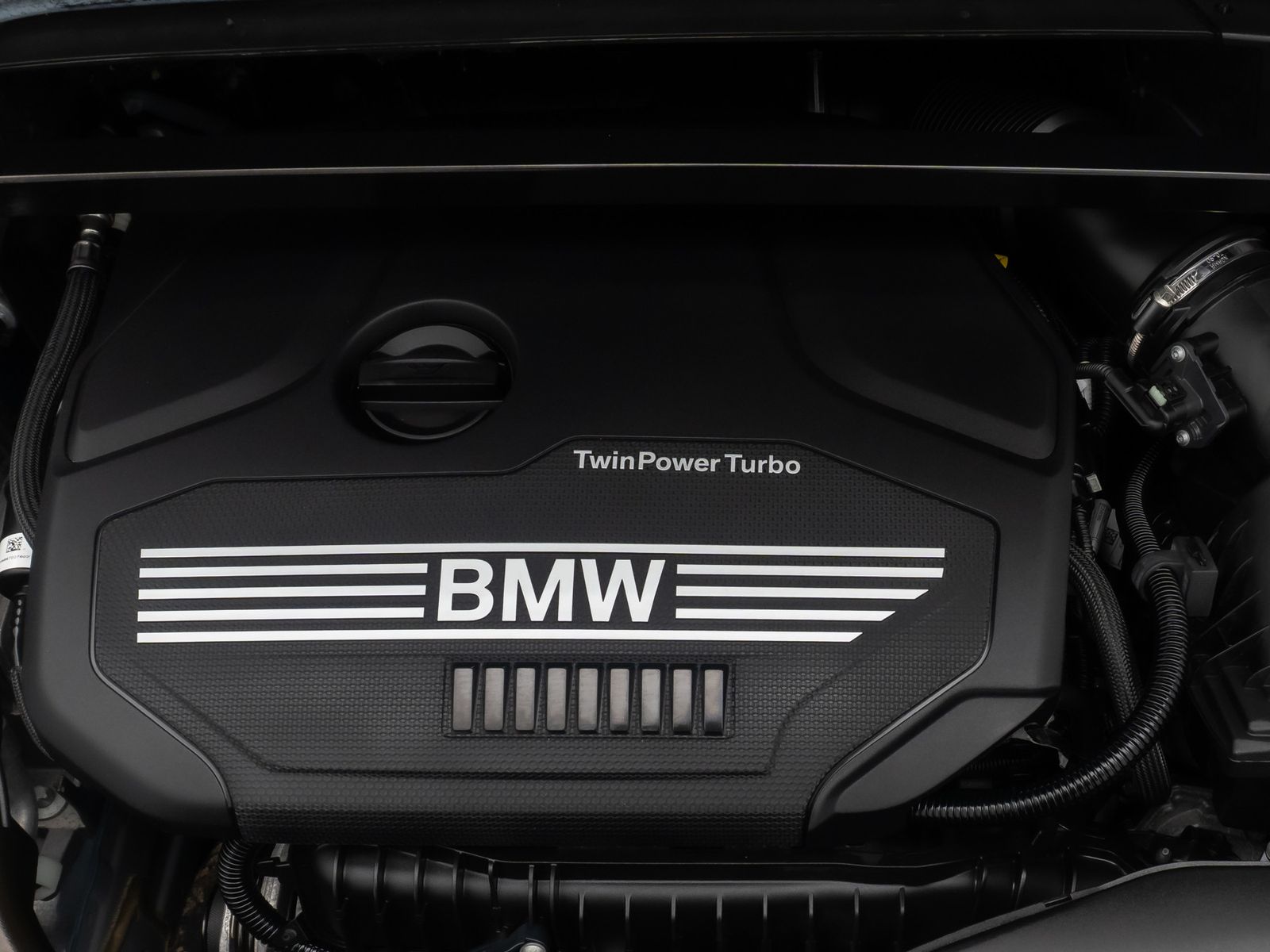 Fahrzeugabbildung BMW X2 sD18i GeschwindigReg DAB ParkAs Sportsitz 18"