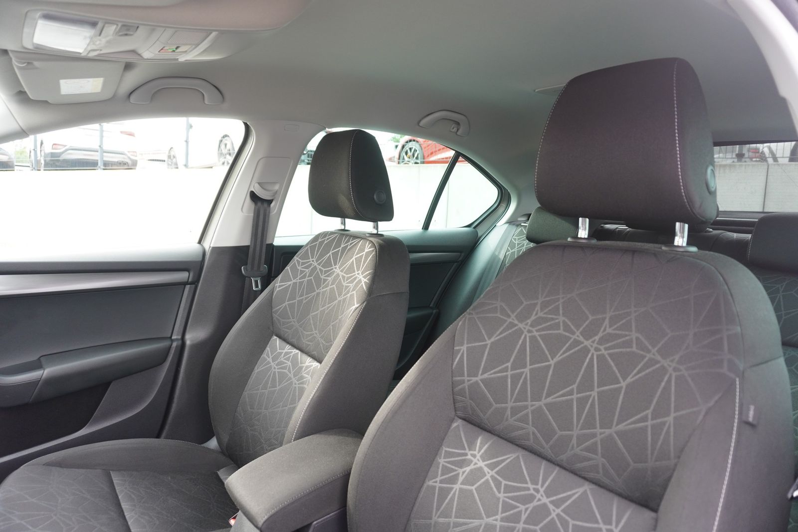 Skoda Octavia 1.5 TSI Clever DSG LED Navi ACC PDC foto 12