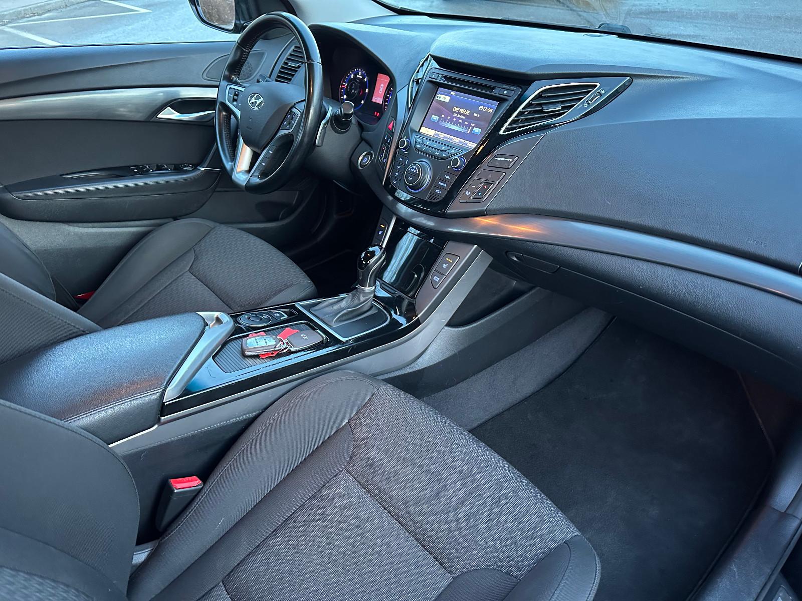Hyundai i40 Automatik, Navi, Rückfahrkamera