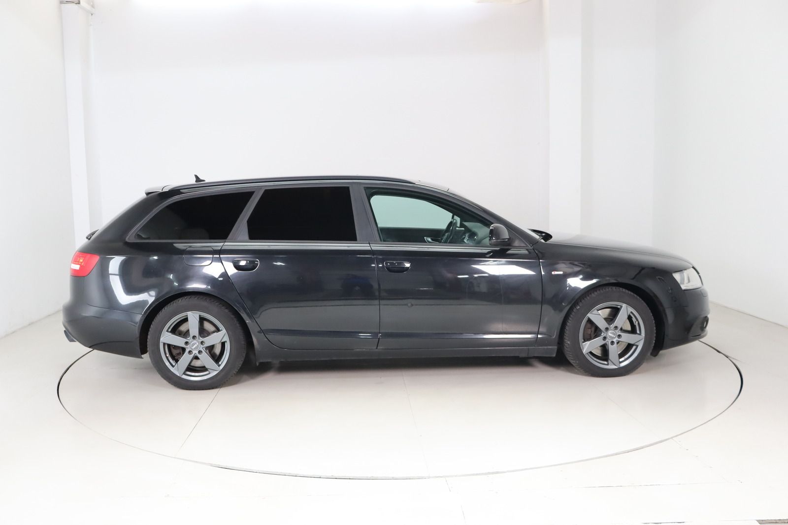 Fahrzeugabbildung Audi A6 3.0 TDI quattro Avant S-line * Navi * Memory