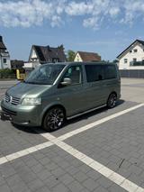 Volkswagen T5 Multivan Highline | 174 PS | Viele Neuteile - Volkswagen T5 Multivan mit Diesel-Antrieb: Grün
