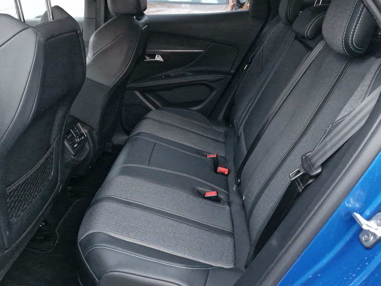 Peugeot 3008 PHEV 225 Allure e-AT LED Navi Kamera SHZ PD imagem 3