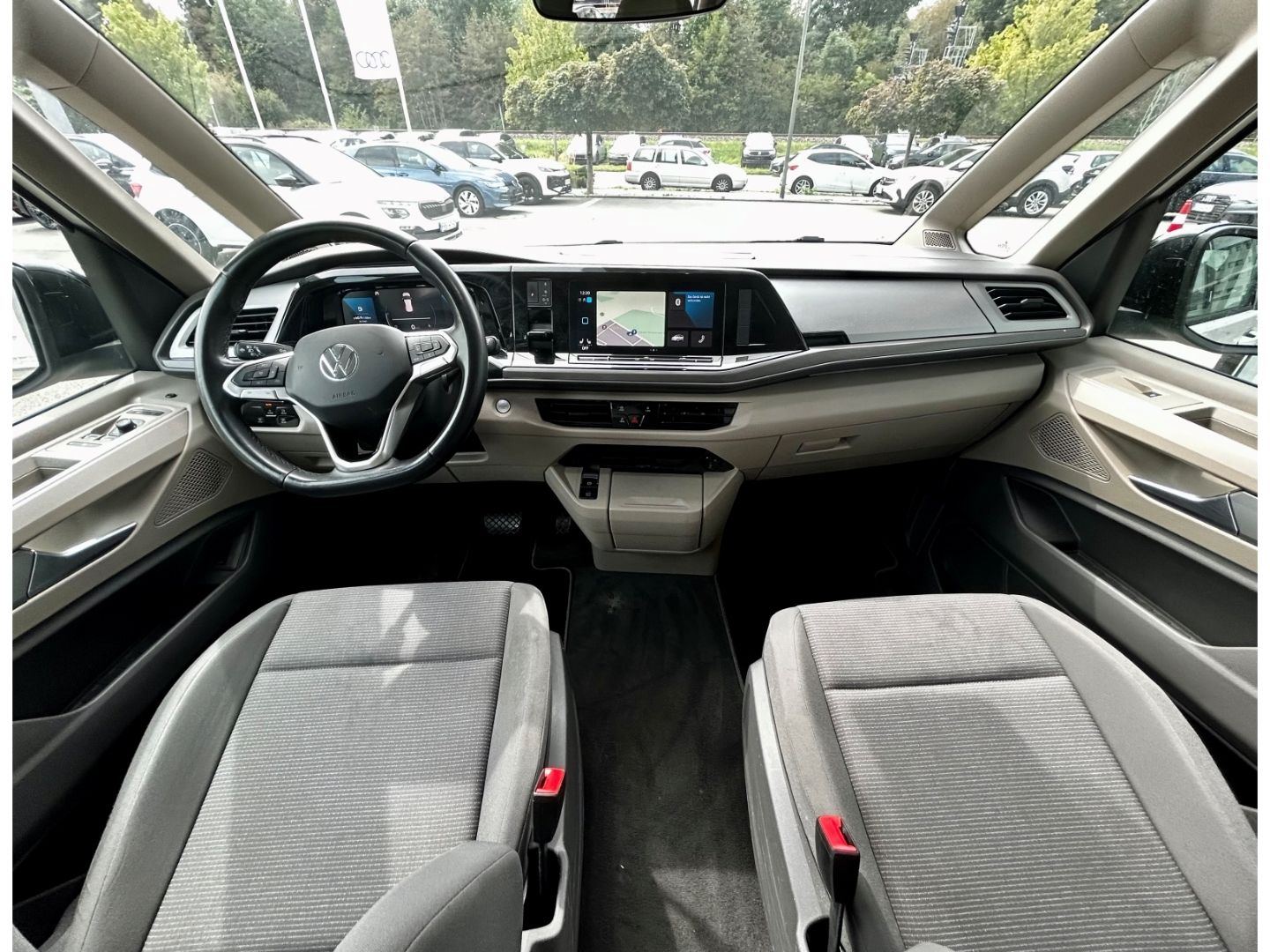 T7 Multivan Lang 2.0TDI DSG Navi*Privacy*ACC*1HD