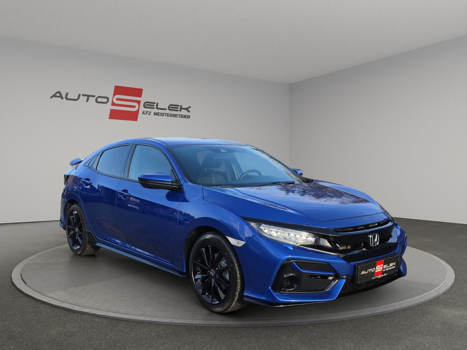 Fahrzeugabbildung Honda Civic Lim. 5-trg. 1.0 Comfort Sport NAVI LED ACC