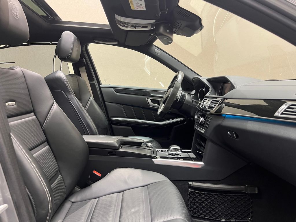 Mercedes-Benz E 63 AMG E63 AMG S 4M *PANORAMA*V-MAX*DISTRONIC*360°*