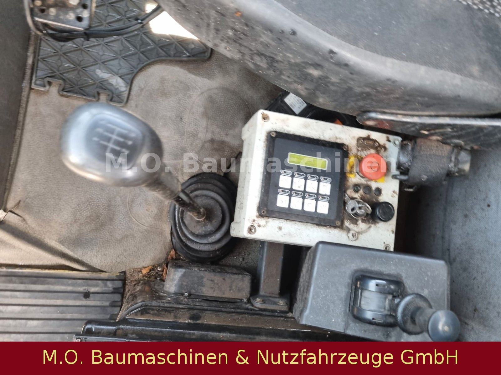 Fahrzeugabbildung Mercedes-Benz Vario 818 D / Euro 5  / Zöller Micro XL /